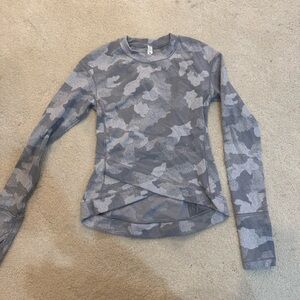 Lululemon Close to Crossing Rulu 4